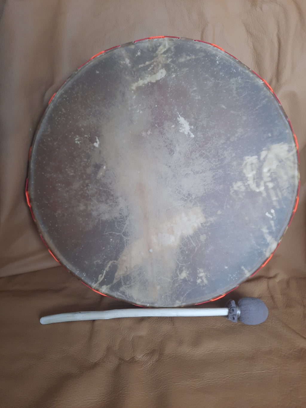 Tambour en peau de Buffle