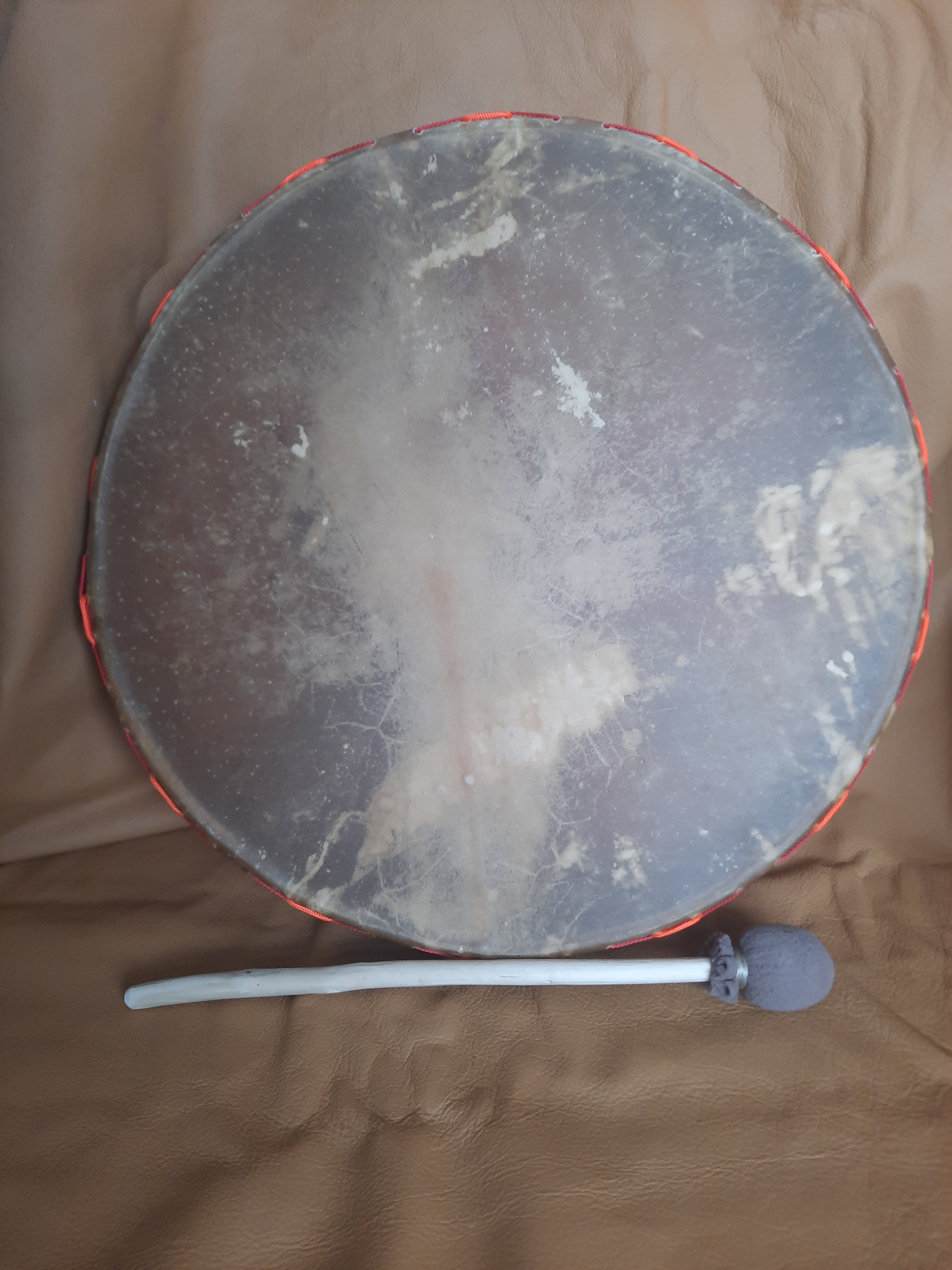 Tambour en peau de Buffle