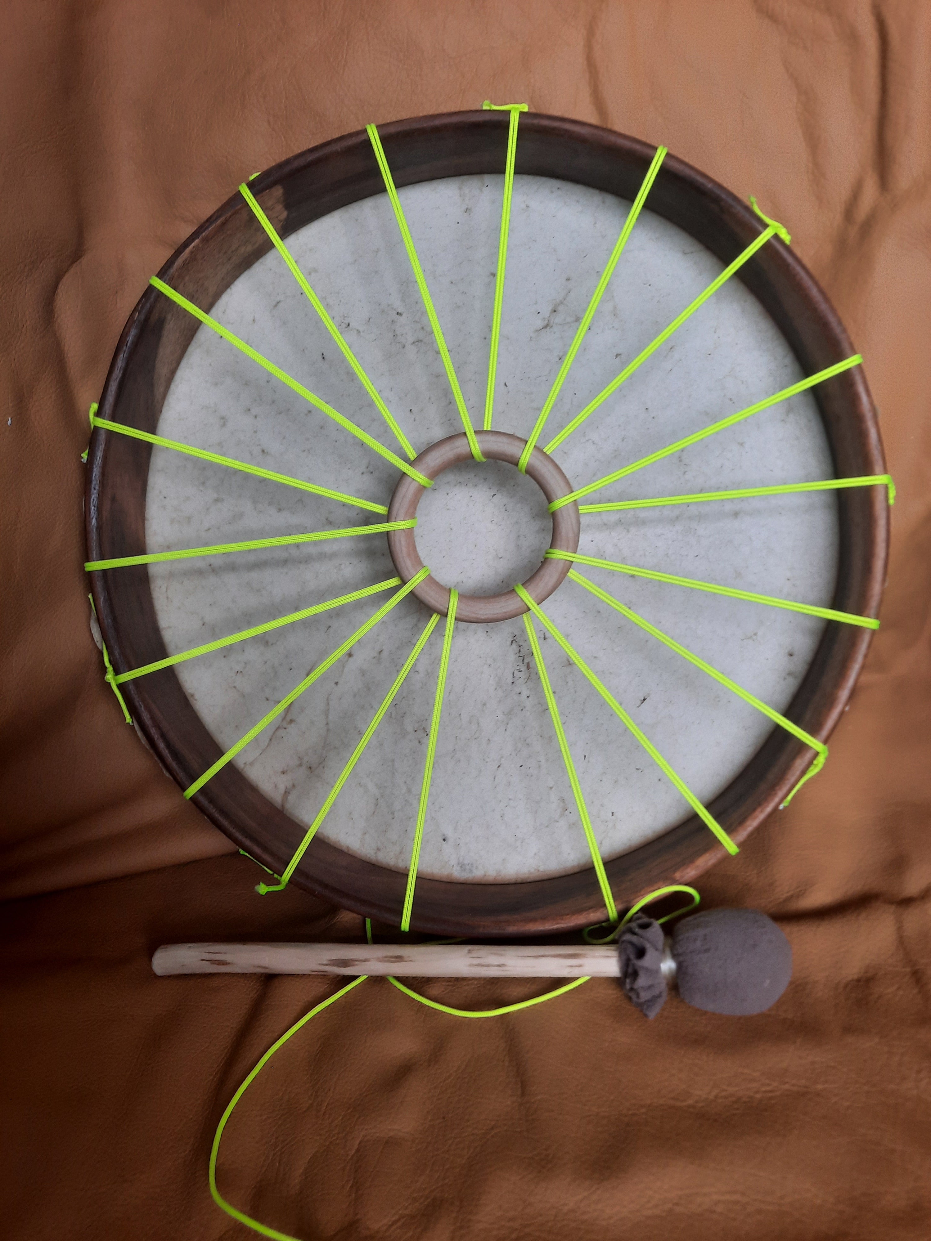 Tambours en peau de Cerf