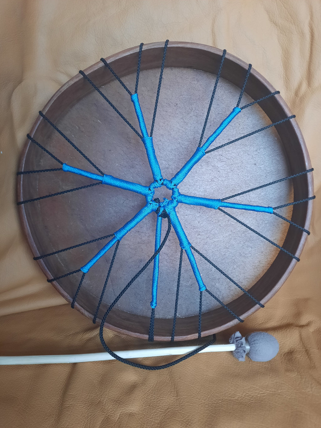 tambours en peau de taureau