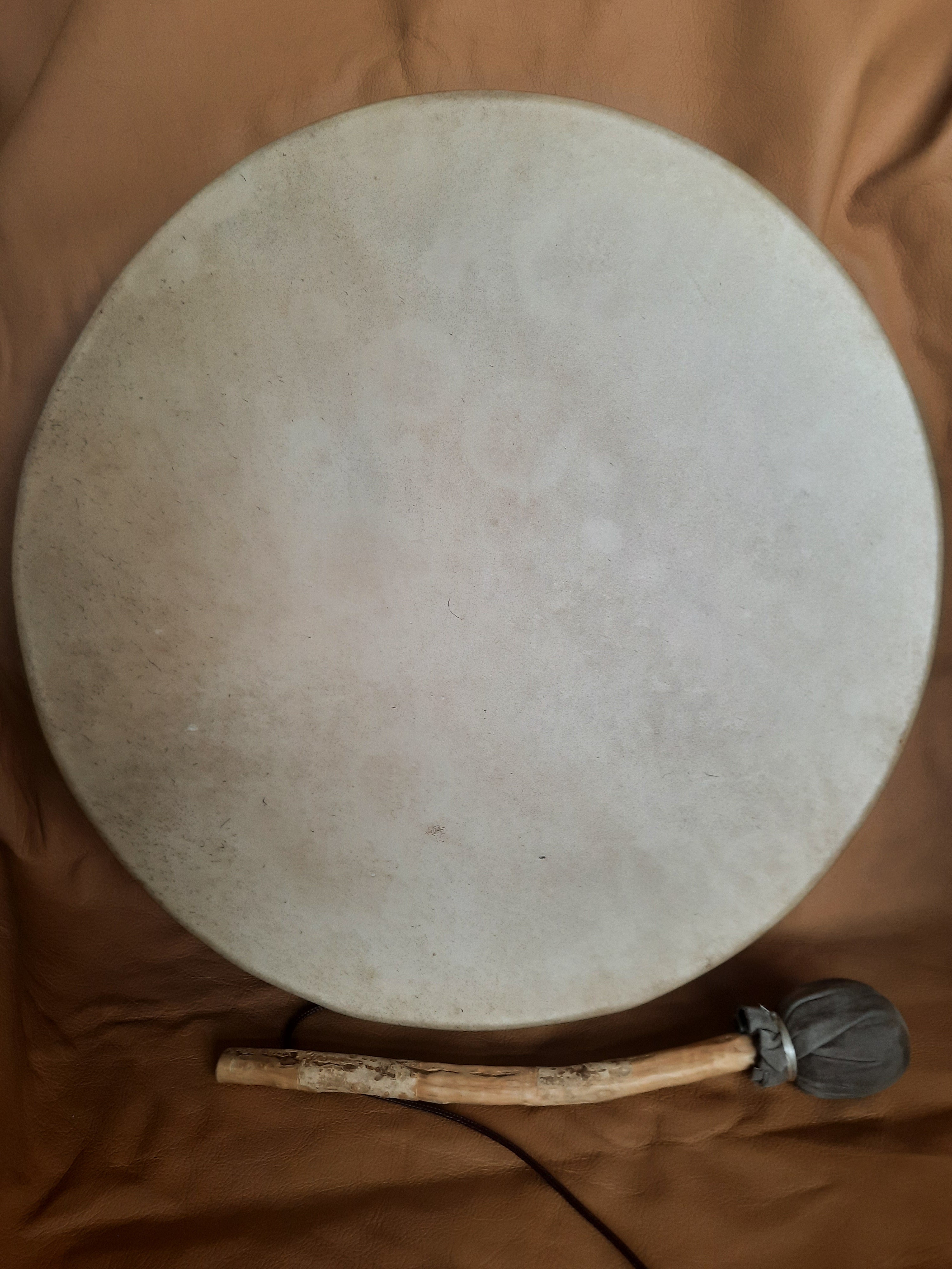 Tambour en peau de Cerf