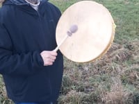 Tambours en peau de cerf