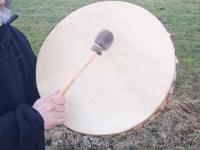 Tambour en peau de Cerf